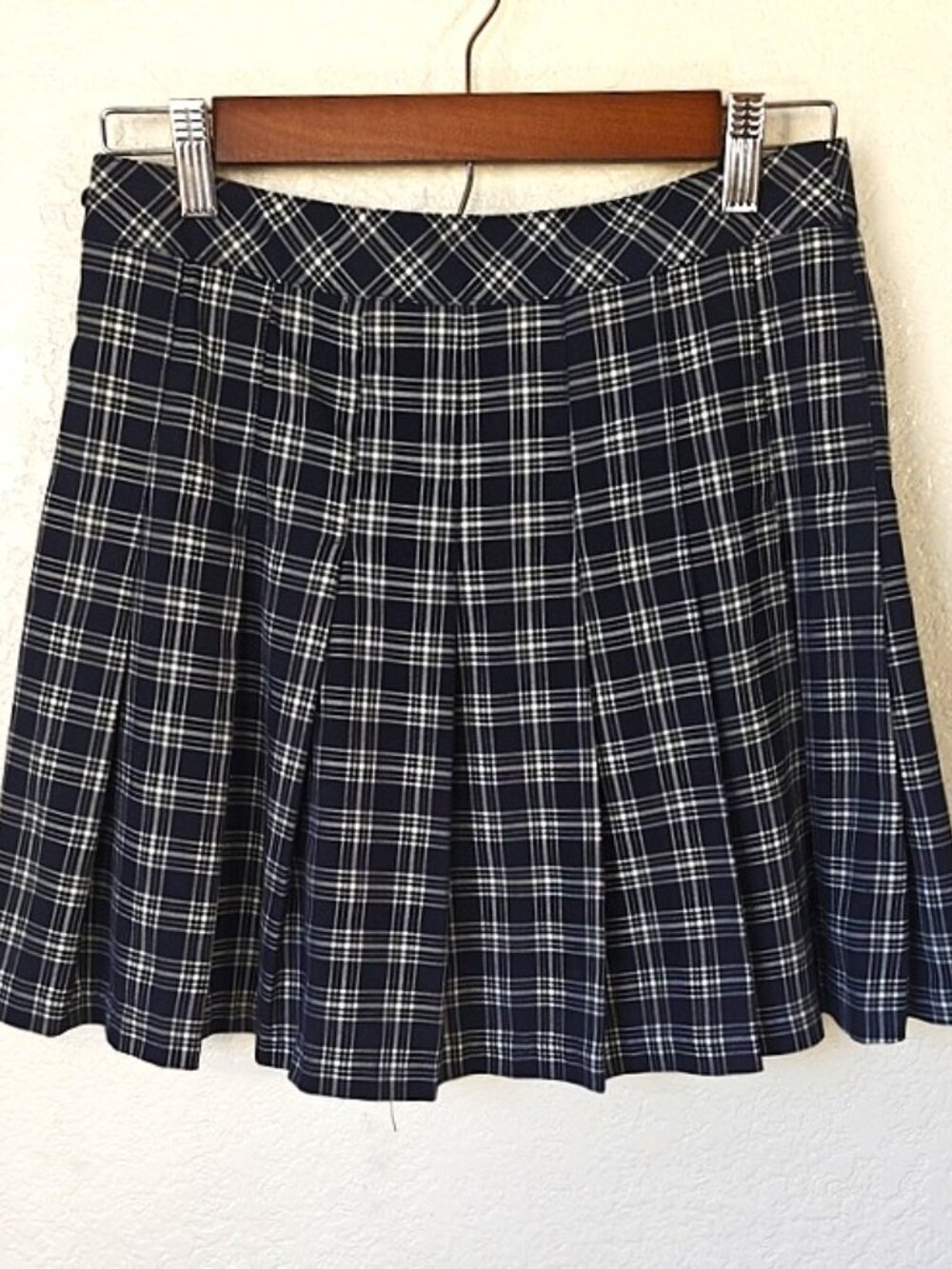 H&M Size 6 Pleated Skirt Dark Academia Navy & White Plaid Mini
